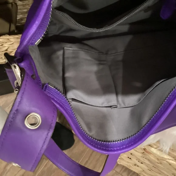 Coach Legacy Duffle Shoulderbag in Violet - Picture 14 of 14